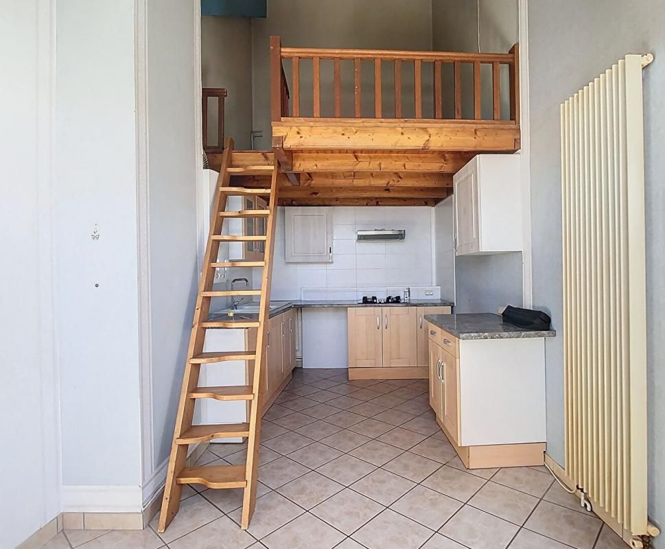 Appartement Saint Nicolas De Port 3 pièce(s) 64.69 m2  carrez (plus de 85m2 surface  au sol)