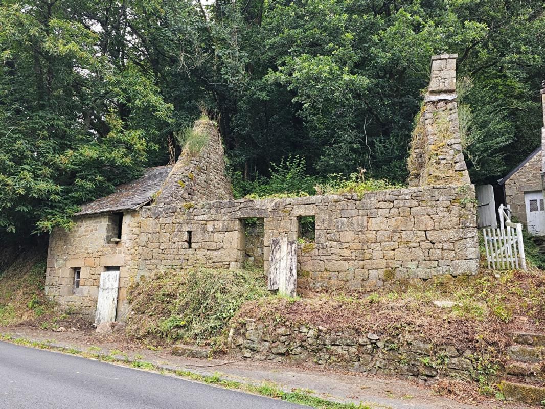 GUEMENE-SUR-SCORFF Longère en pierre à restaurer à Guémené Sur Scorff 1