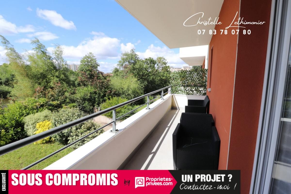 STUDIO - RENNES - 27.67 m2 - Garage - Balcon - Libre