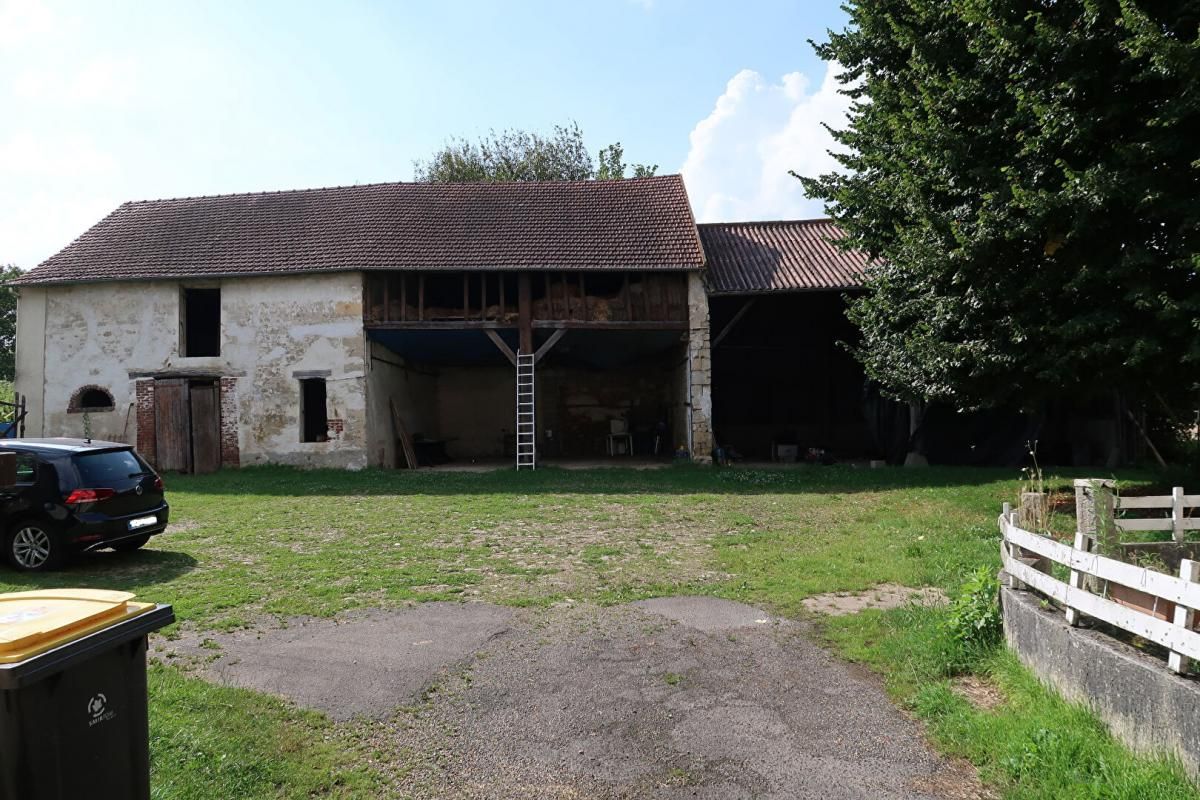 BERVILLE CORPS DE FERME AVEC PLUSIEURS BATIMENTS SUR 4132 M² DE TERRAIN 3