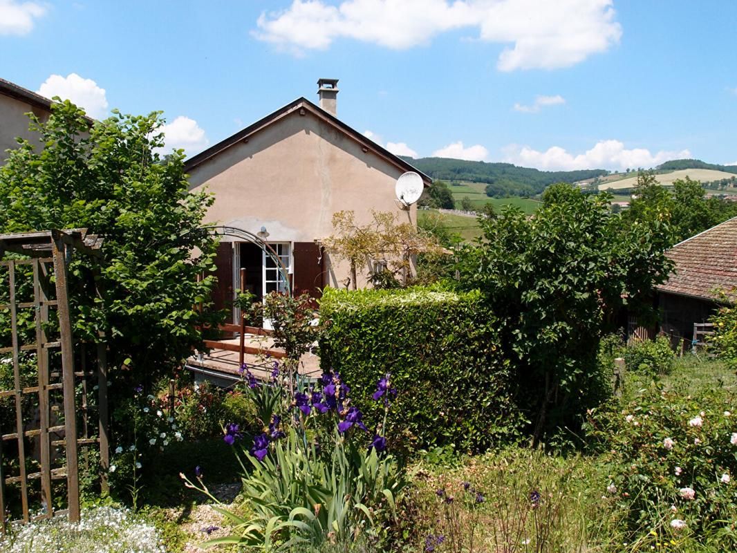 Jolie petite maison avec jardin