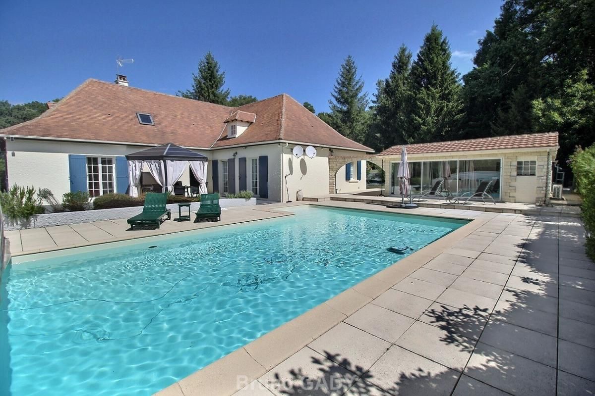 VIAGER LIBRE. Maison  et studio, avec piscine, proche Bergerac 9 pièce(s) 260 m2