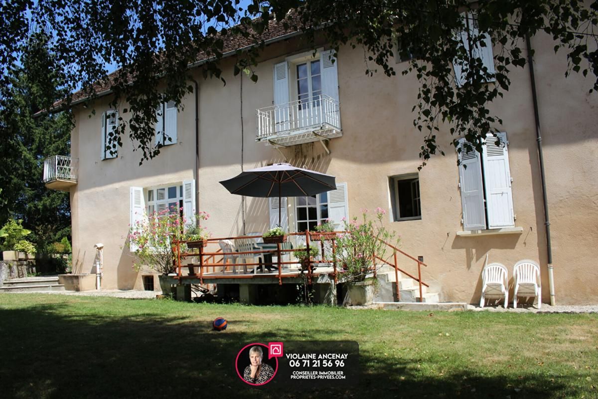 Maison de caractère, Saint Genix Les Villages 285 m2