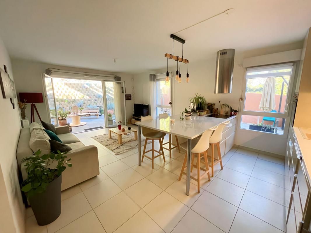 AUBAGNE Exclusivité, Aubagne Résidence "Le domaine des Solans", appartement  T4 rez de jardin 2