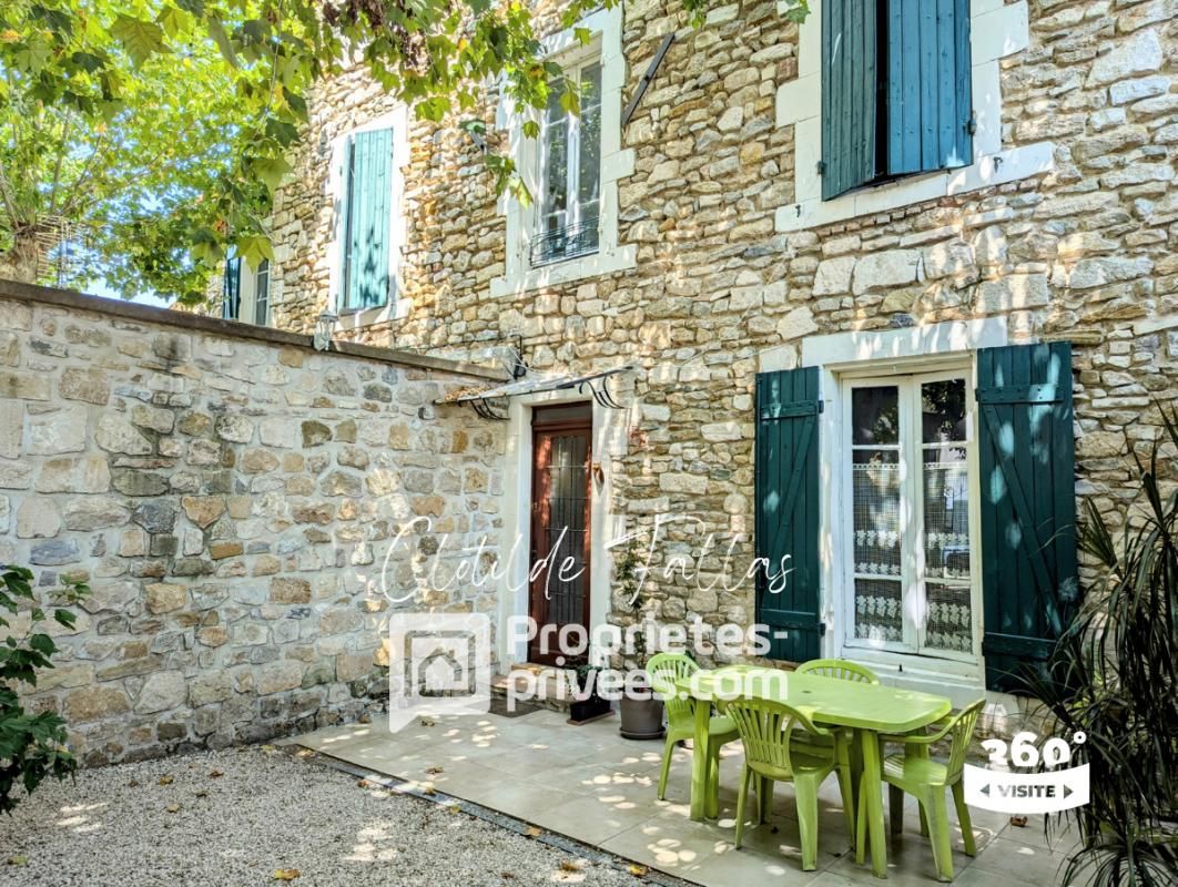 PONT-SAINT-ESPRIT Maison de village en pierre avec cour et balcon - Fort potentiel 3