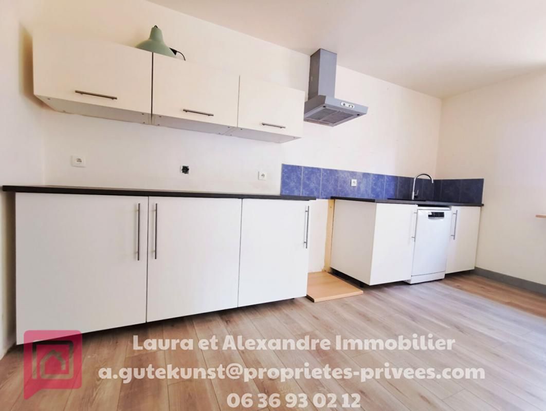 LUTZELBOURG Vente maison d'environ 180m² de 7 pièces + sous-sol total 2