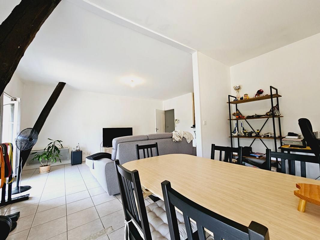 BOURGES BOURGES APPARTEMENT 62.52M² 3 PIECES PARKINGS 2