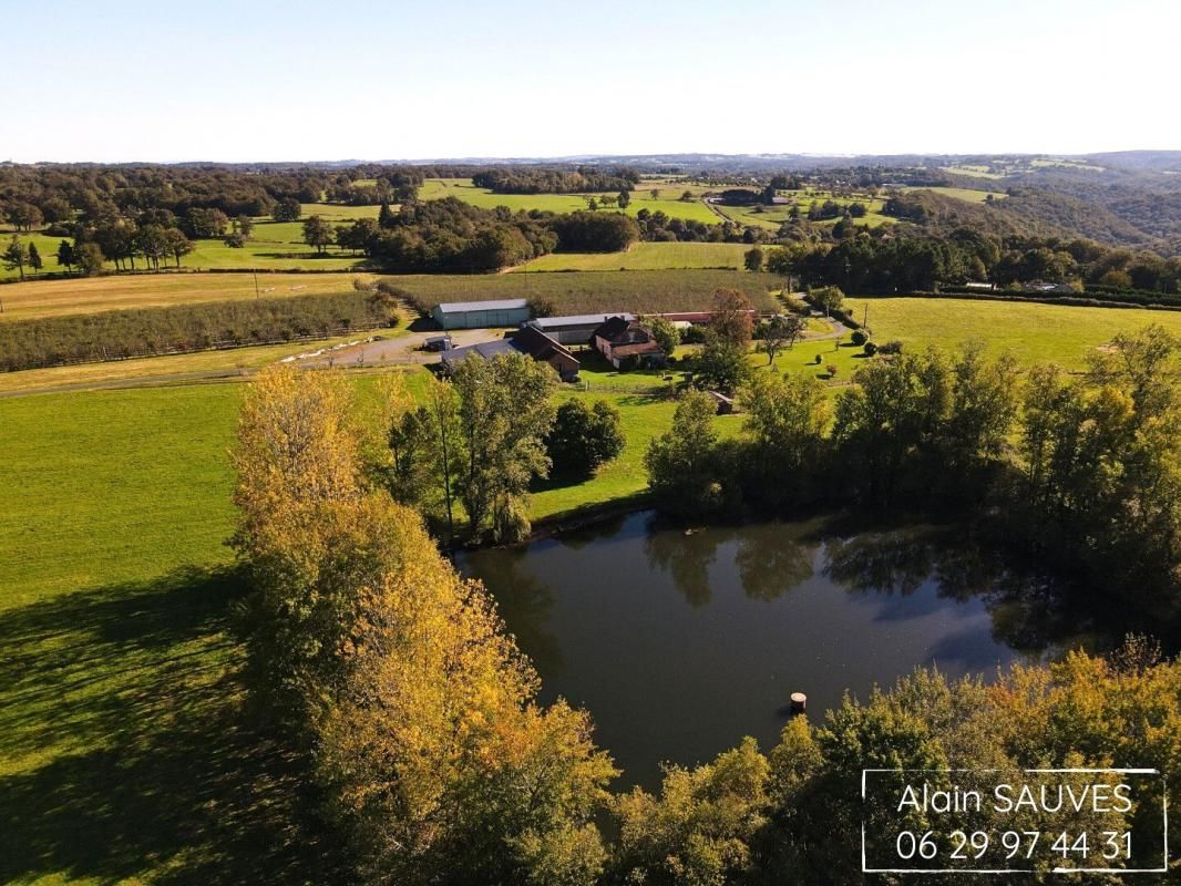 GENIS Maison 165 m2 / 4 chambres /  dépendances / étang / 18 hects de terrain 1