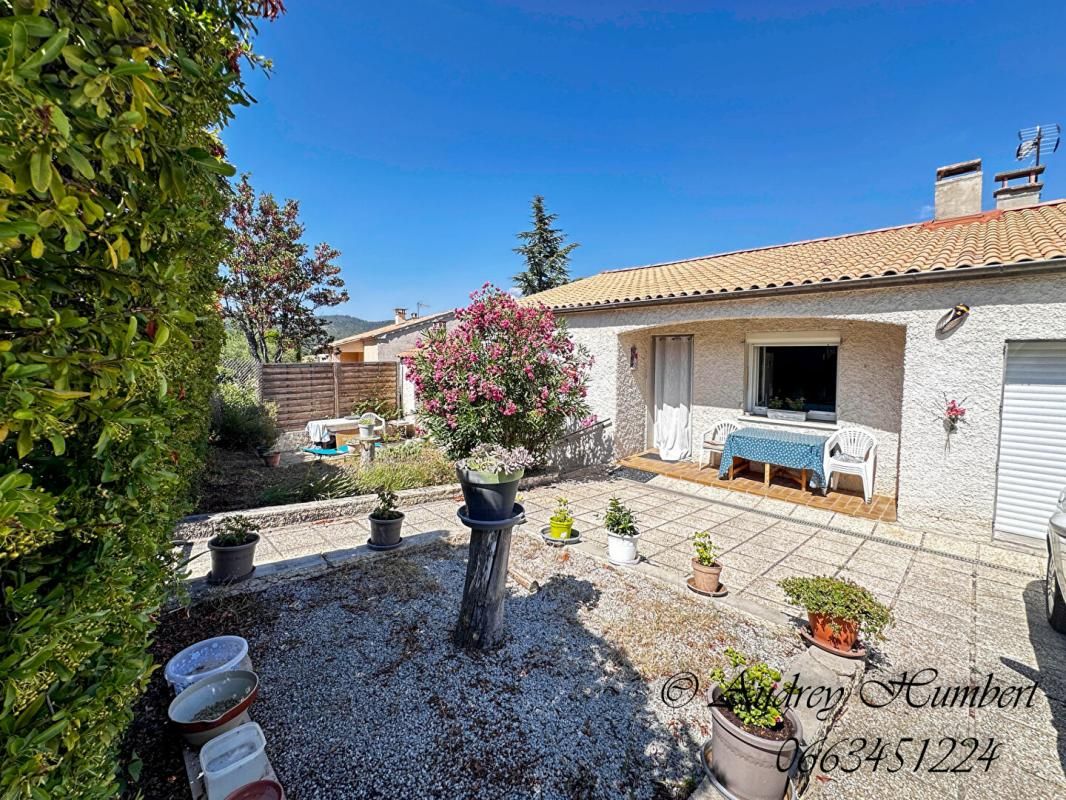 EXCLUSIVITE à MANOSQUE, quartier agréable, VILLA 98 m² dont 72 m² habitables sur 880 m² de terrain