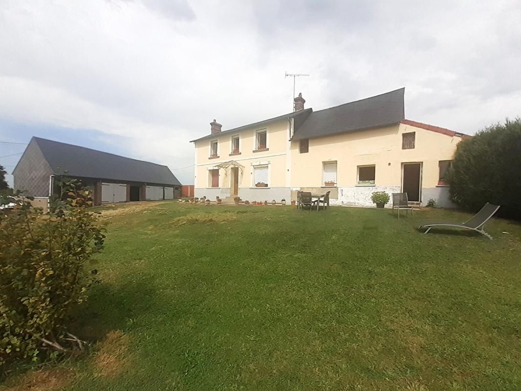 FERRIERES-EN-BRAY Maison 135 m² avec terrain de 3 000 m²  et bâtiments 1