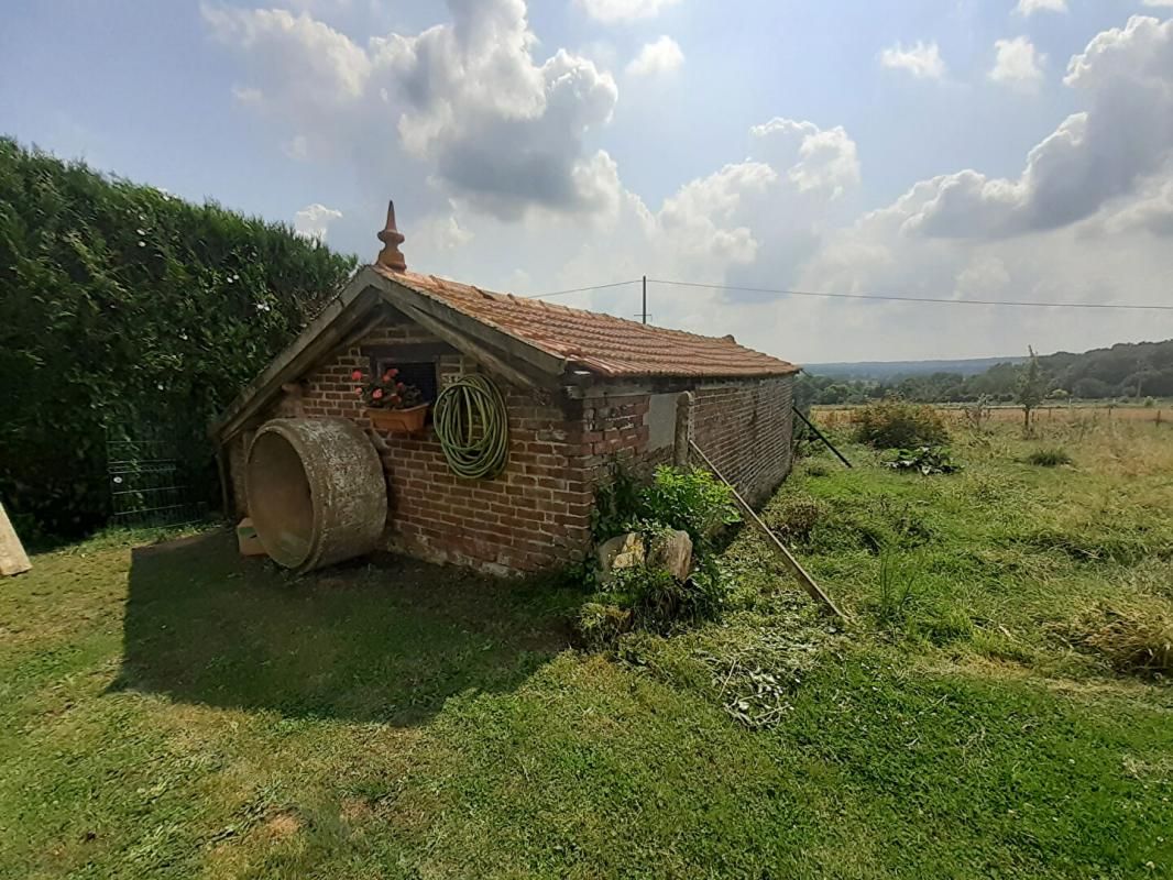 FERRIERES-EN-BRAY Maison 135 m² avec terrain de 3 000 m²  et bâtiments 3