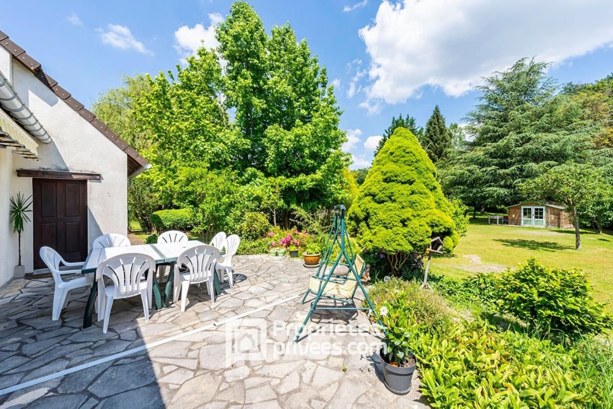 SAINT-CHERON PAVILLON AUX BEAUX VOLUMES ET SON JARDIN ARBORE 3