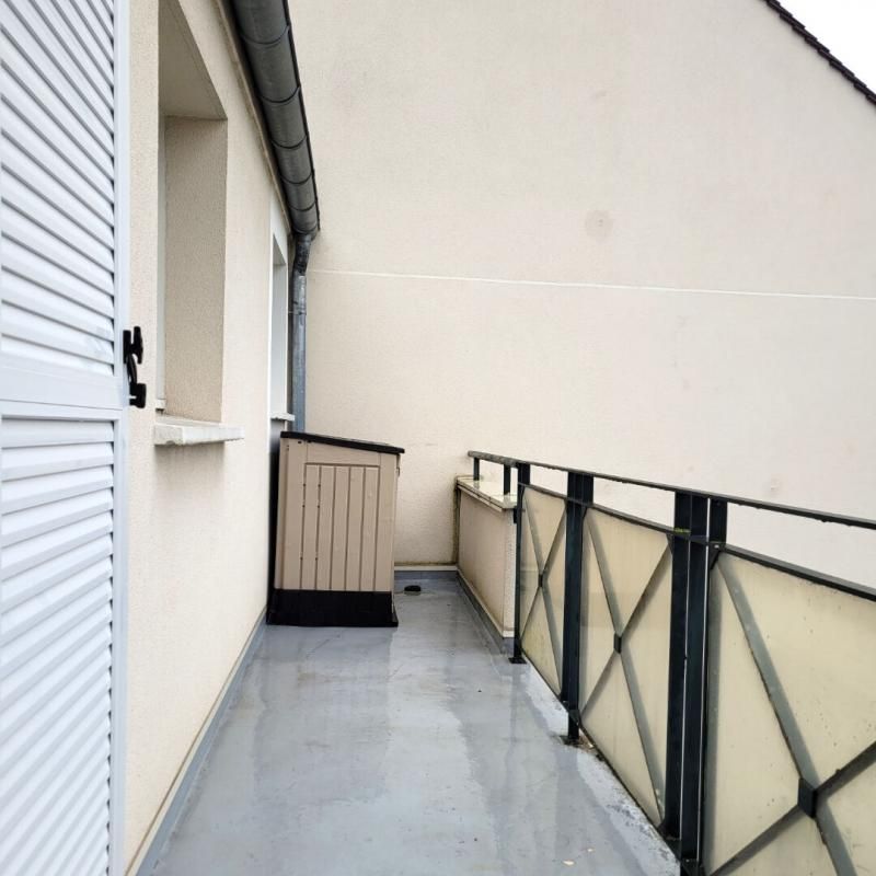 CROSNE 91560- CROSNE- Limite Montgeron. T4 - 95 m² + 1 place de parking en s/s sol 2