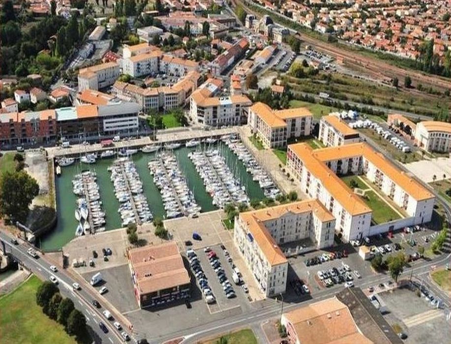 ROCHEFORT APPARTEMENT T2 AVEC TERRASSE - PORT DE PLAISANCE 4