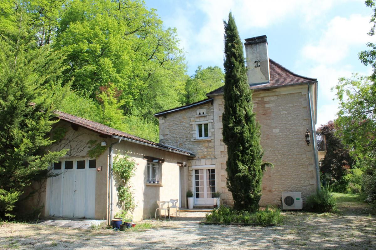 Maison Savignac Les Eglises 6 pièce(s) 158 m2