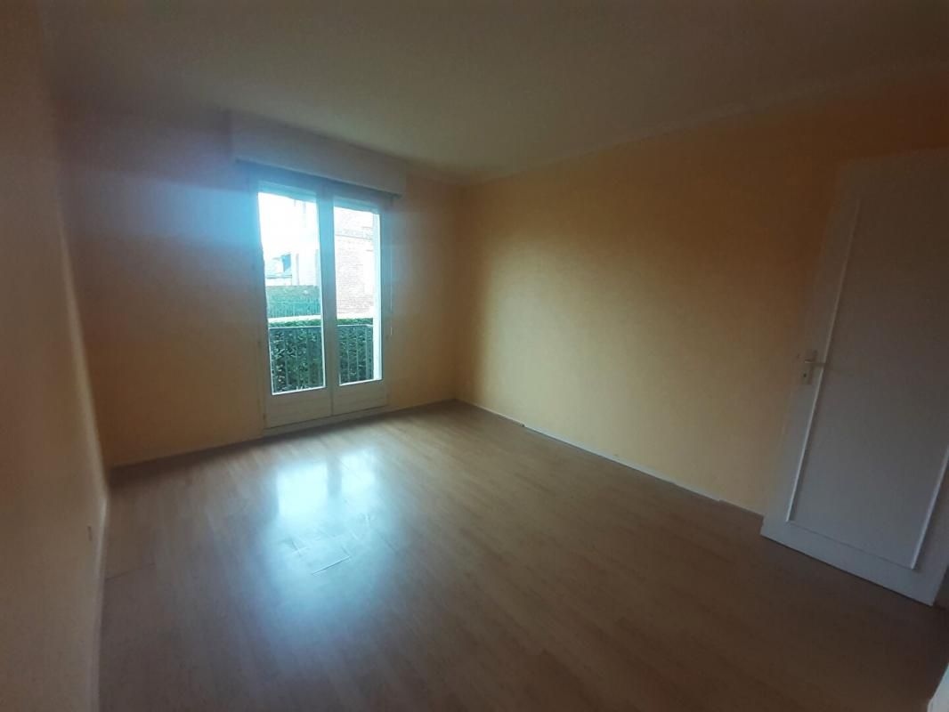 GOURNAY-EN-BRAY Appartement  T2 Gournay En Bray 59 m2 4