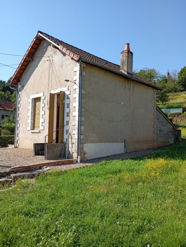 SAINT-AMAND-MONTROND Maison Saint Amand Montrond 38 m2 2