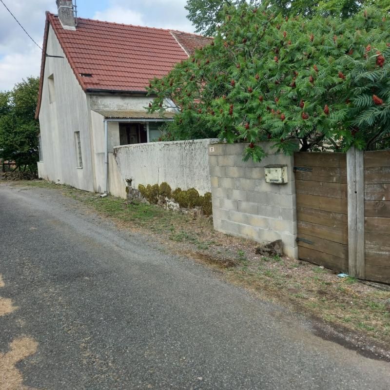 Maison d'habitation avec terrain