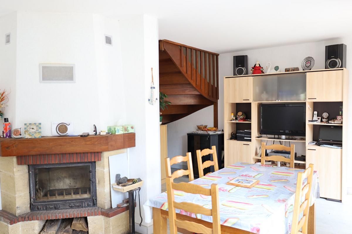 JOUY-LE-MOUTIER Maison Jouy Le Moutier 5 pièce(s) 90 m2 2