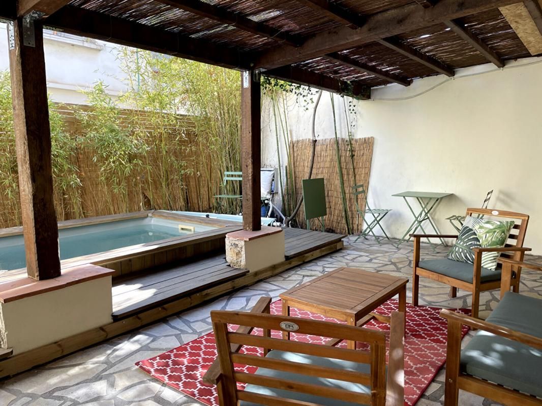 Belle Opportunité : Appartement Cocooning T1 avec extérieur et piscine - Toulon (83100 Saint-Jean du Var)