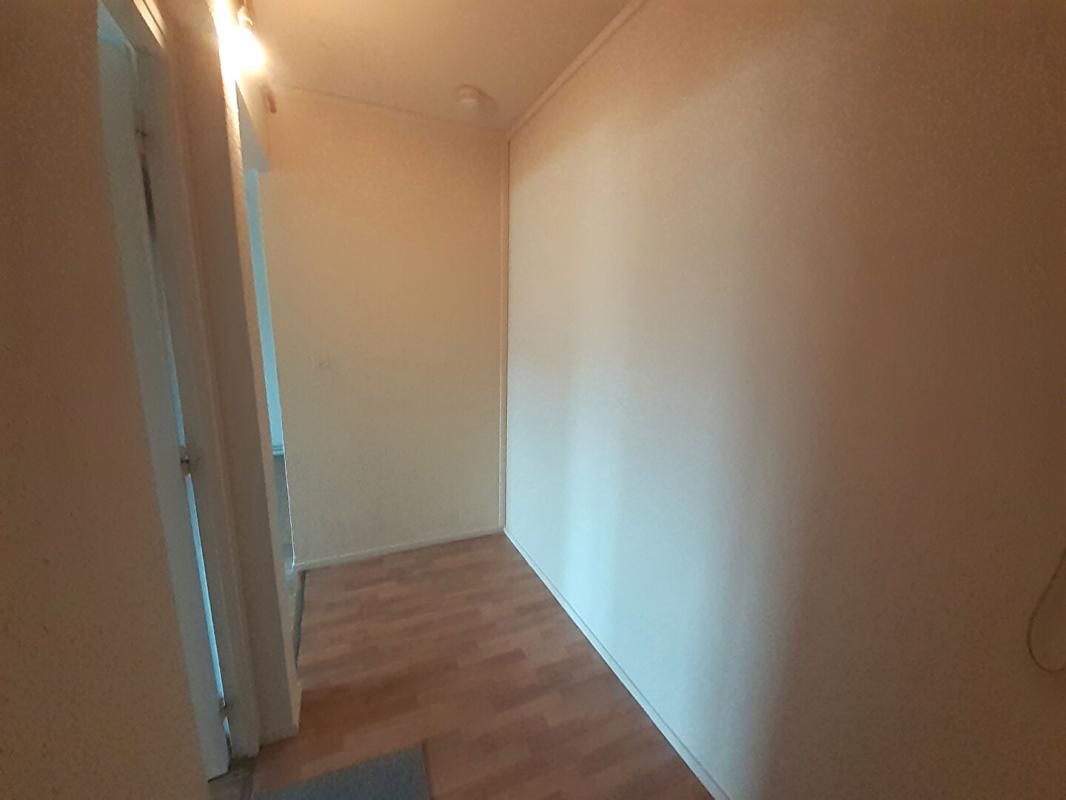 GOURNAY-EN-BRAY APPARTEMENT T2 Gournay en Bray avec cave et place de parking 4