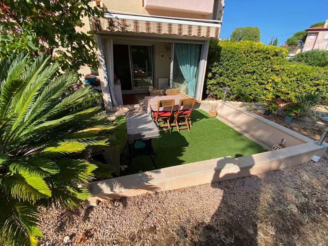 BANDOL Appartement Bandol 2 pièces 32 m2 jardin, parking et piscine 2