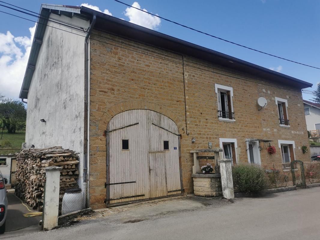 Maison viager secteur Poligny 4 pièce(s) 102 m2