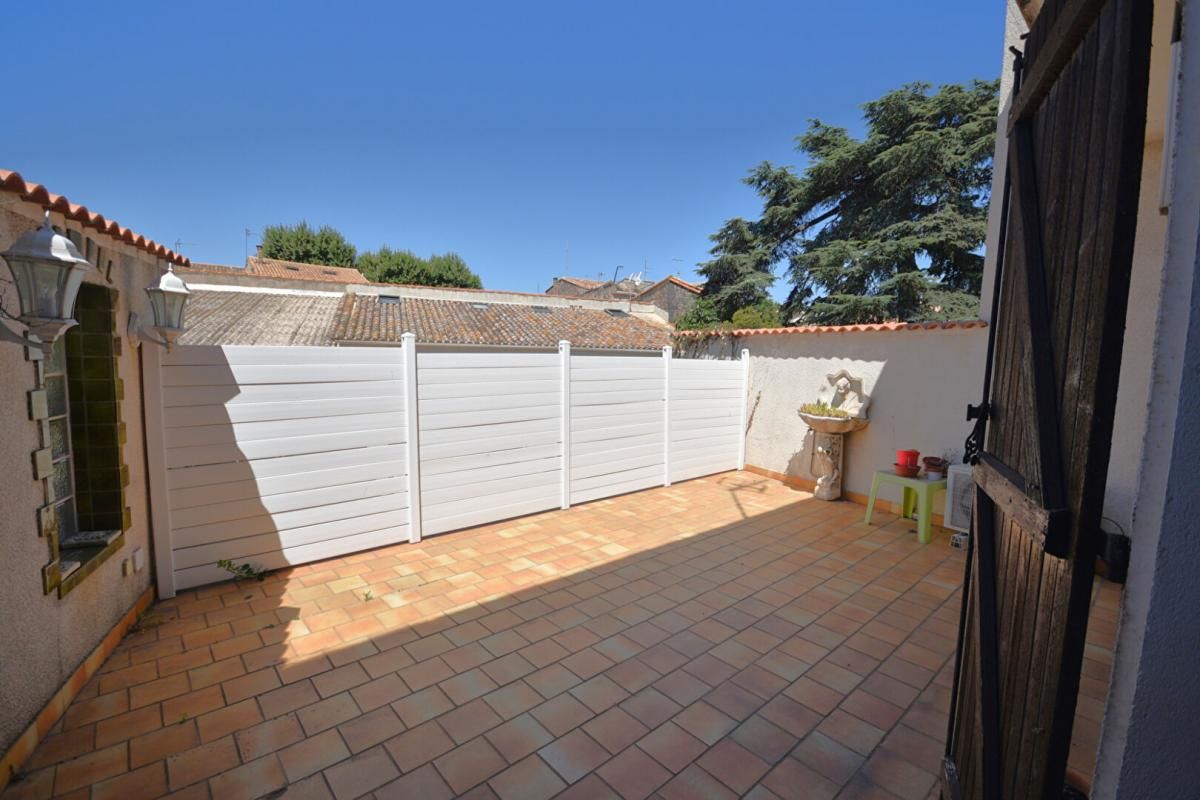 AGDE Maison ville AgdeT5 135 m2 parking terrasse 4