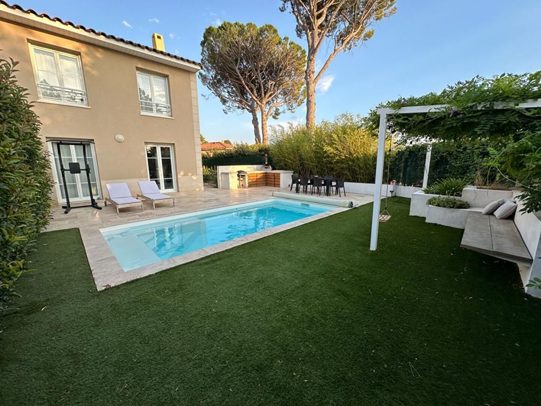 PELISSANNE Superbe Maison T5 de 95 m² avec Piscine 2