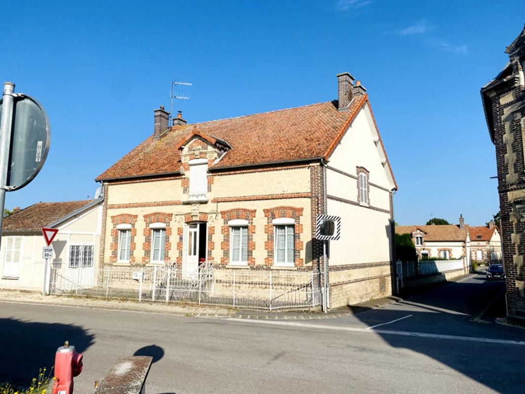 Superbe ensemble immobilier, 2 maisons T5 et T3, nombreuses dépendances, 1340 m2 de terrain