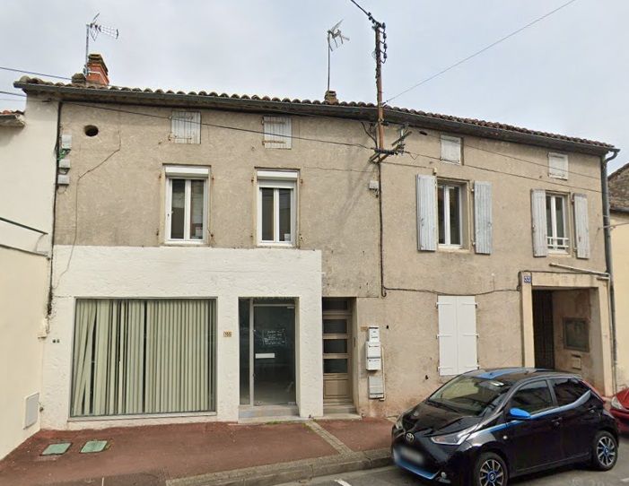 RUELLE-SUR-TOUVRE Immeuble Ruelle Sur Touvre 260 m2 1