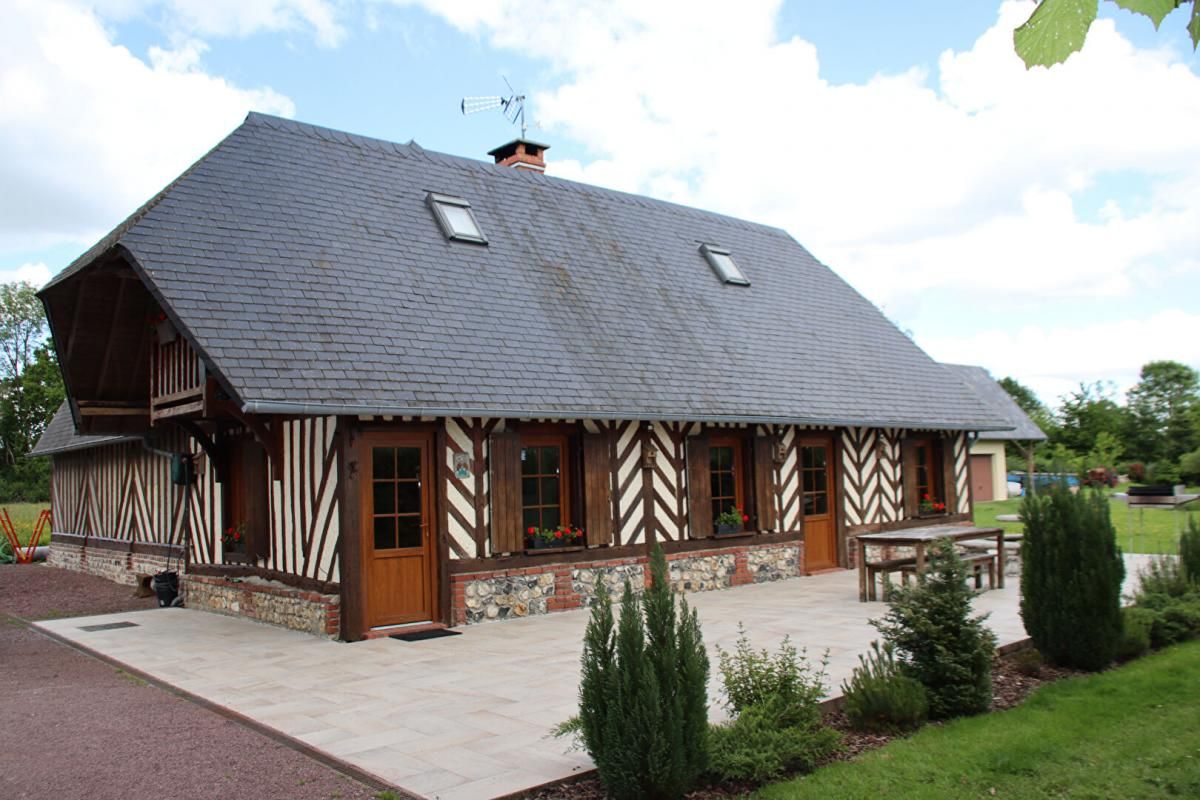 Maison Normande avec atelier et garage Prix de vente 346 000, honoraires charge vendeur