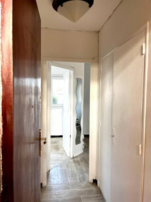 TOULON Appartement Toulon Est, 2 pièces 24.40 m2 4