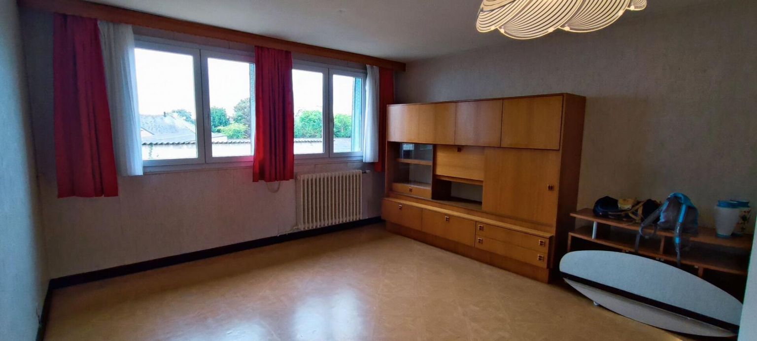 NEVERS Bel appartement de 104 m² proche des commodités à Nevers 1