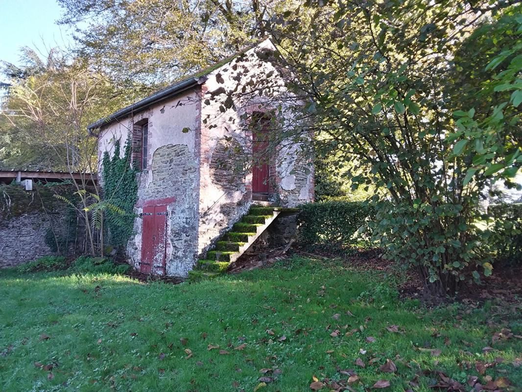 RENNES Manoir de 1850, maison de gardien et tennis sur un parc de 5ha 4