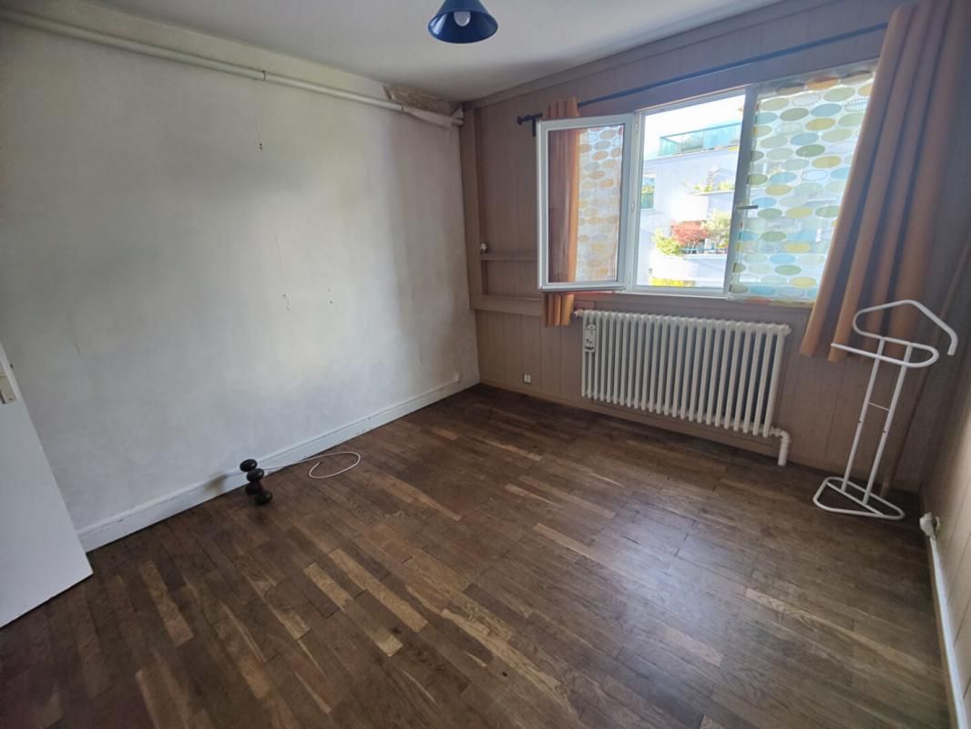 GRENOBLE Appartement T3 avec Garage a rénover rue Ponsard vue degagée 4