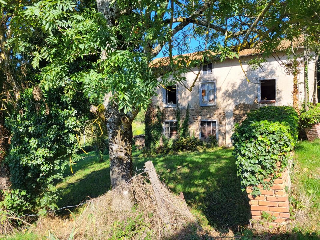 VIOLAY Maison de hameau sur 415 m² de terrain 1