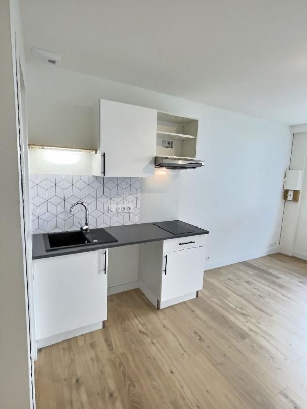 NANTES Studio T1 20m² Quai Magellan 4