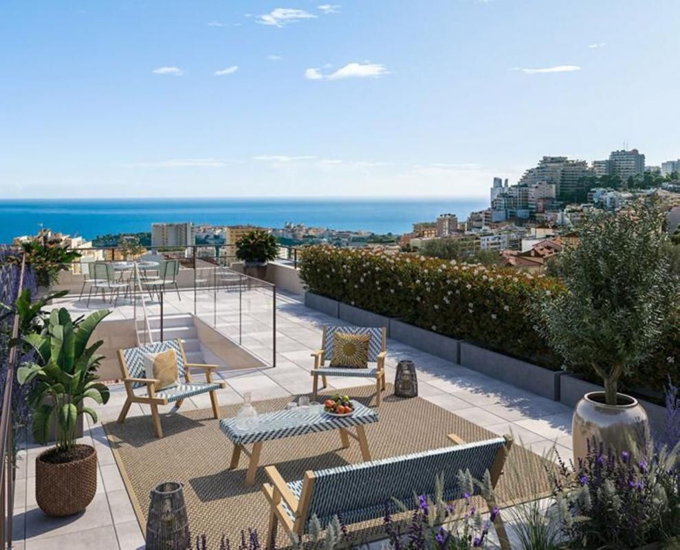 SURPLOMBANT LA PRINCIPEAUTE DE MONACO. APPARTEMENT  AVEC TOIT- TERRASSE. VUE PANORAMIQUE SUR LA MER ET LA PRINCIPAUTÉ