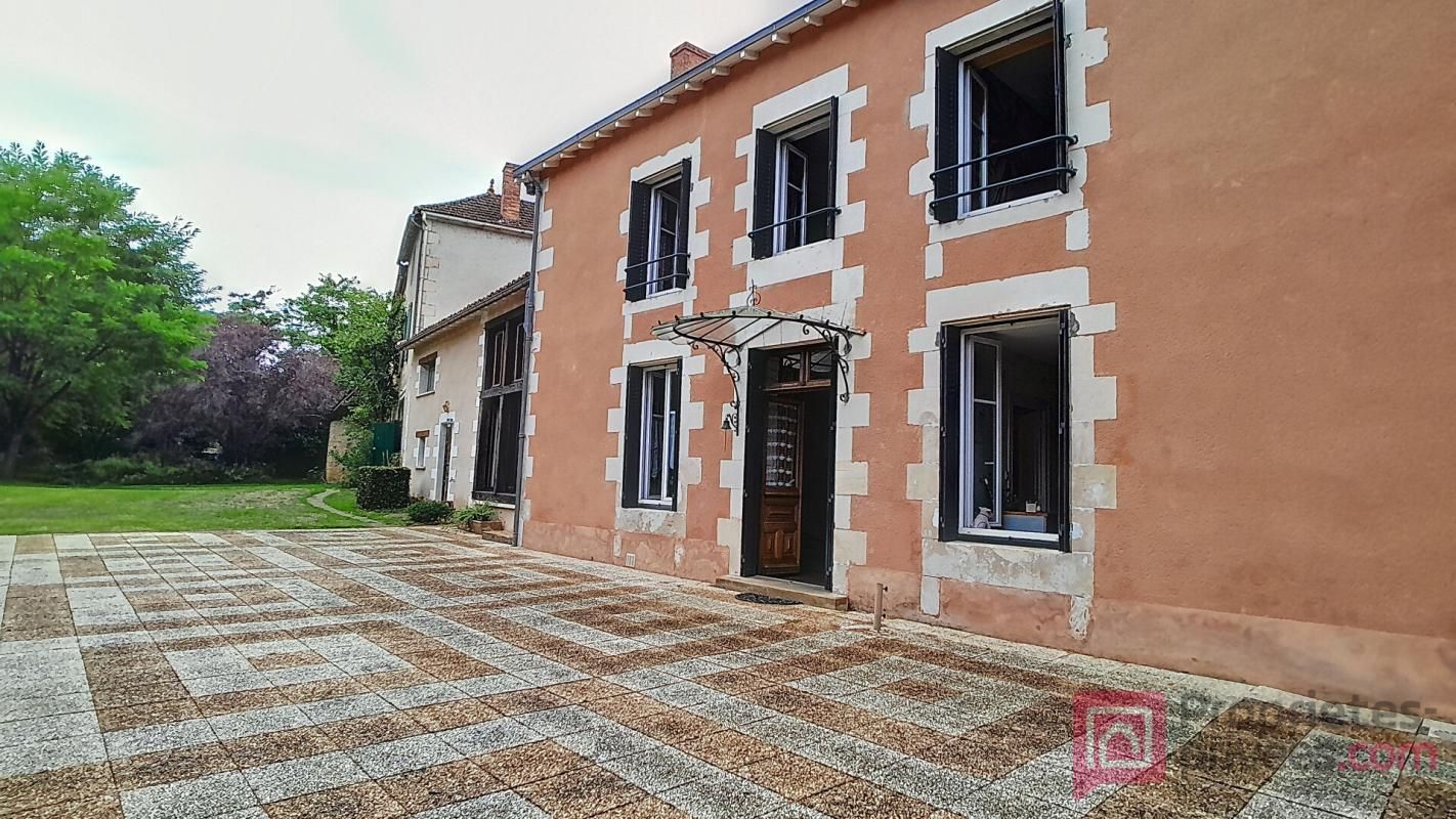 Maison Lhommaize 8 pièce(s) 250 m2