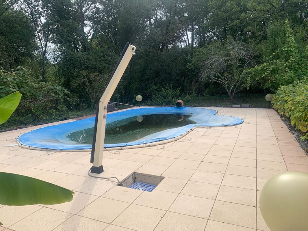 SARLAT-LA-CANEDA Maison avec piscine 130 m2 3