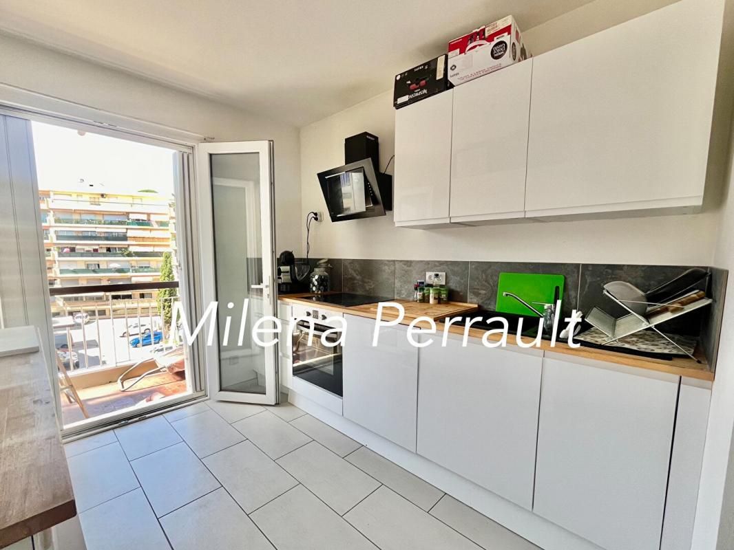 Appartement Saint Laurent Du Var - 3 pièces - 63 m2