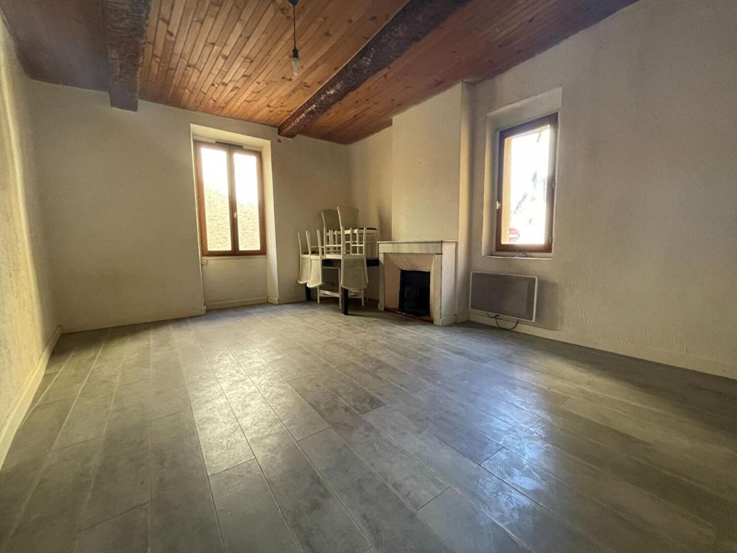 LE BEAUSSET Appartement T3 de 49.60m² + cave 3