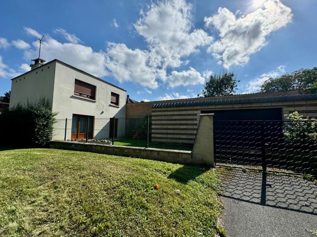 Maison 94m2, 3 chambres , jardin , 2 garages  Quartier MONTIÈRES -AMIENS