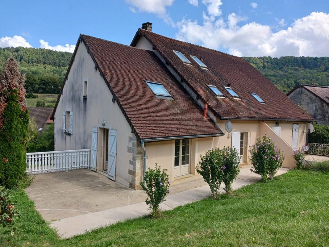 Maison Lons Le Saunier 6 pièce(s) 112 m2