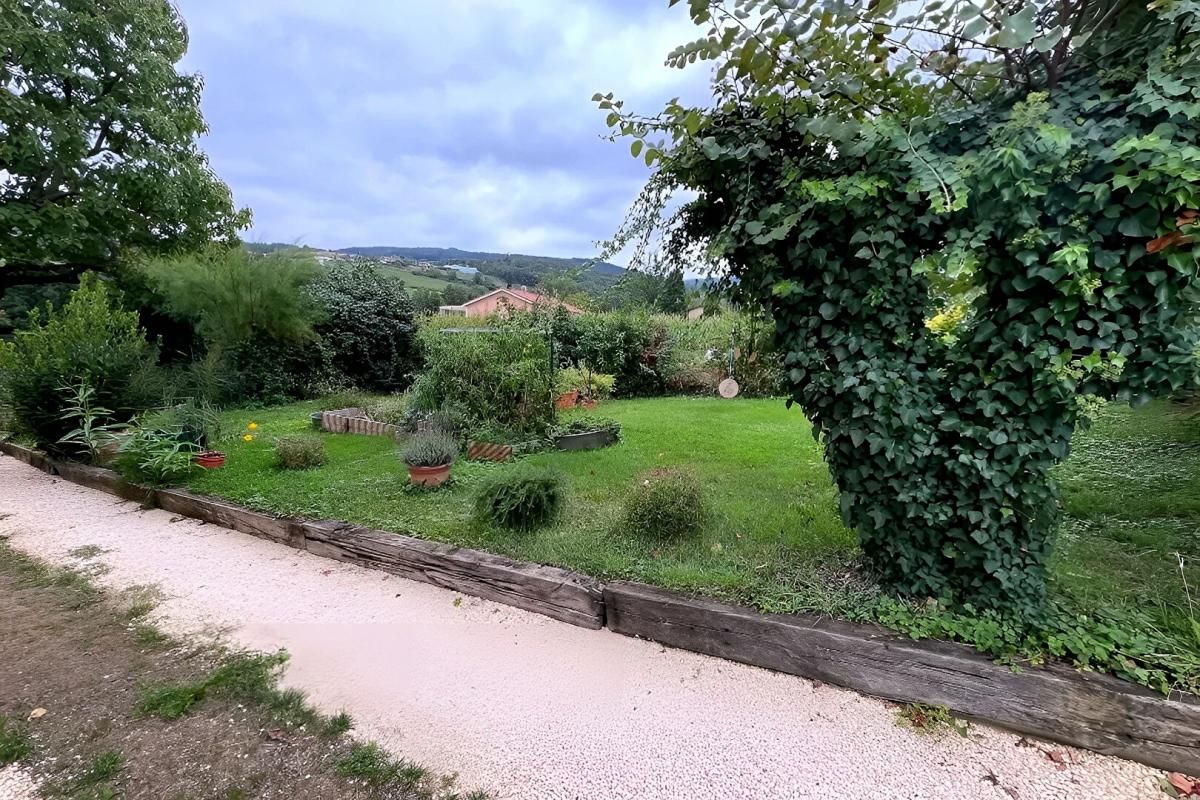 SOURCIEUX-LES-MINES SOURCIEUX LES MINES. Maison 4 pièce(s) avec jardin 560m2 4