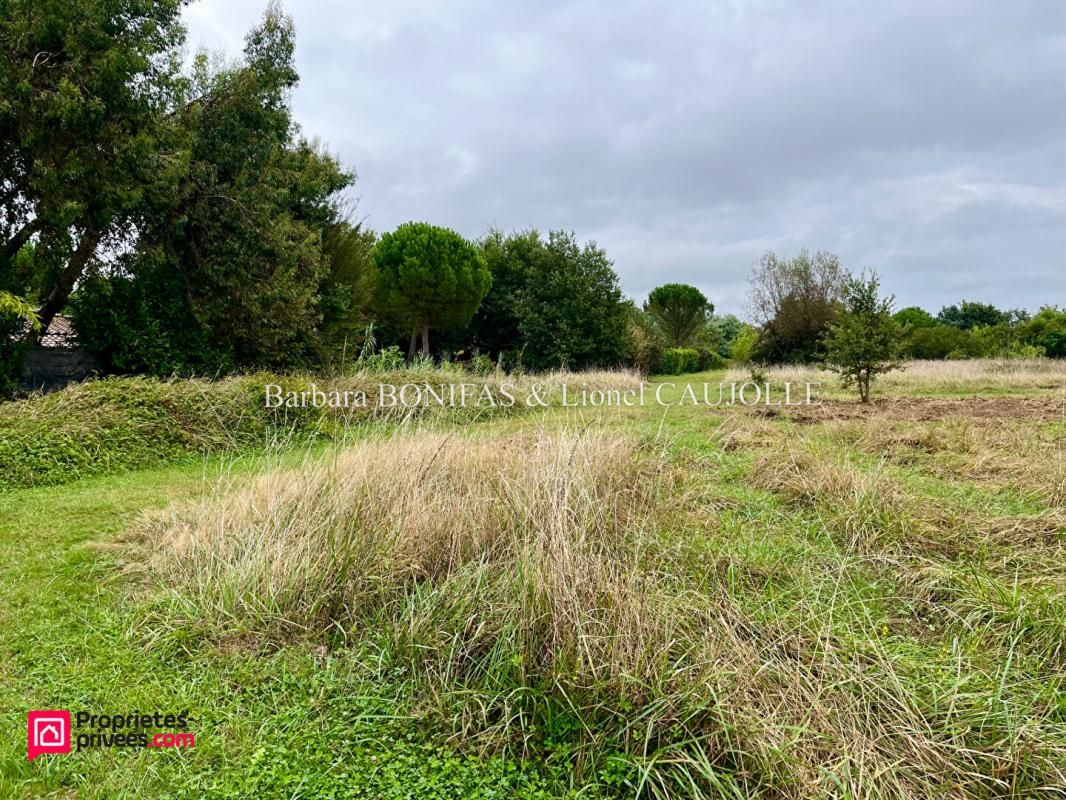 À vendre terrain constructible 766 m2