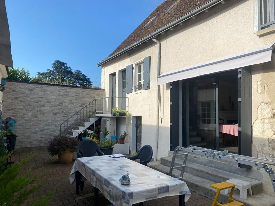 Maison Azay Le Ferron 7 pièce(s) 145 m2