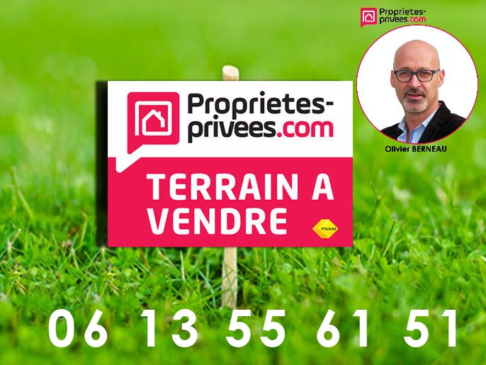 Terrain constructible de 814 m² avec vue montage St Pierre d'Irube (64990)