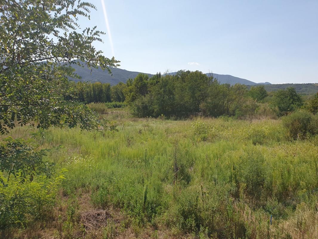 CERET Terrain de loisirs de  5 500 m² avec Casot de 23 m2 sur Céret possible en location 3